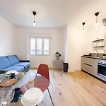 Economo B1 Tirabora Short Rent